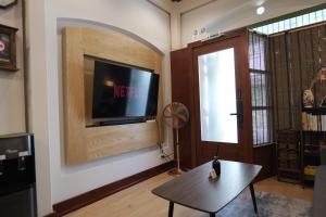 Entire Home 2BR 2BA Chinatown near Yaowarat - Songwat