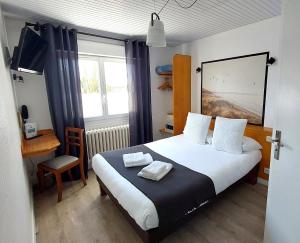 Hotels Logis Hotel La Rosiere----Situe entre BAYEUX et ARROMANCHES : photos des chambres
