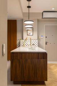 Immaculate Modern Kypseli Apt - Next to Kanari Sq