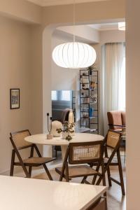 Immaculate Modern Kypseli Apt - Next to Kanari Sq