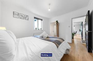 Modern, Central & Comfy Apt By Stay Smart Short Lets & Serviced Accommodation Deptford With Free WiFi