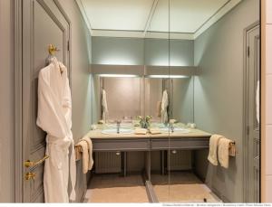 B&B / Chambres d'hotes Chateau Bellefont-Belcier : Chambre Lit King-Size