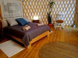 יורט על הנחל - 赛德内赫姆亚