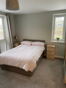 Two bedroom apartmentin communal gardens