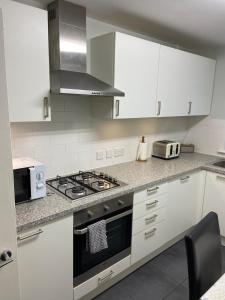 Two bedroom apartmentin communal gardens