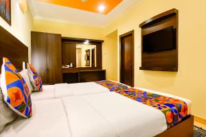 FabHotel Manoshanti- Nr Big Daddy Casino