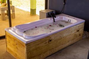 Amboseli Amanya Lodge