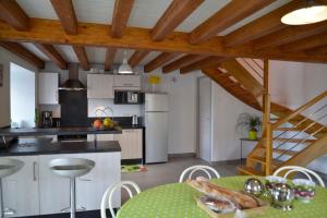 Maisons de vacances Gite La Maison d-Alphonse 7/8 personnes : photos des chambres