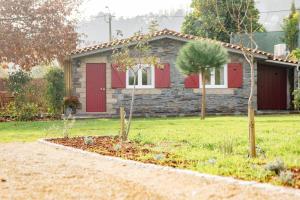 Guest House - Quinta da Giesteira quiet Country House with private outdoor spa in Penafiel, Oporto