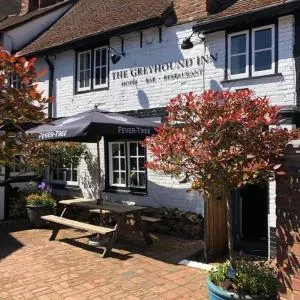 The Greyhound Inn - 库克姆