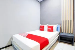 Hotel O Stasiun Tegal Near Alun-Alun Formerly Ameera Guest House - 直葛