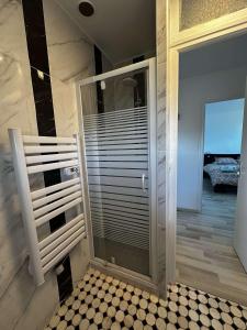 Le phare du canal, jardin privé