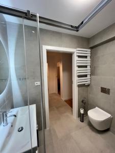 Apartament Julia 1-4 os Starowapiennikowa 42a z balkonem, klimatyzacją i miejscem parkingowym