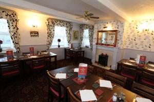 OYO The Croppers Arms