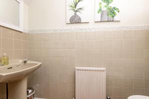 Dempster Court - No 10