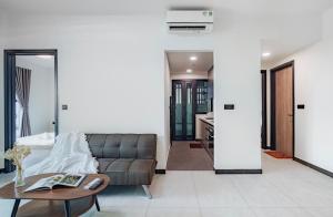 Lake View 2 Bedroom Apartment District 4