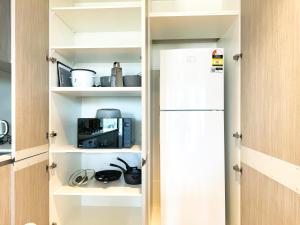 City Chic Living: 1-BR APT Overlooking Rundle Mall