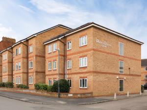 Self Contained 1Bed with Parking Leamington Spa Pass the Keys