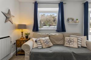 Captains Keep - Brixham - with designated parking