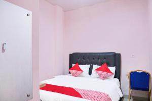 Hotel O Ilir Timur I Near Rsud Siti Fatimah Az-Zahra Formerly Lumendiva Suite