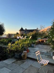 Unique Family House Steps from Port Miquel Beach