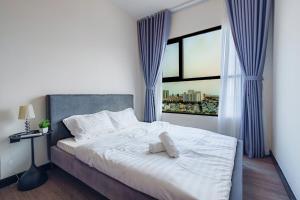 Minimal Luxury Apartment District 4