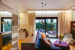 Hoża - apartament w Centrum, free parking, ogródek - Better Rental