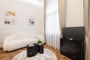 Lázár 16 - Budapest Royal Opera Suite, Best Location by BQA