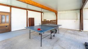 Sunny 3BDR Apt with Pool in Ferreiras by LovelyStay