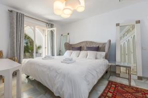 Beachfront Marbella Golden Mile Holiday Rental