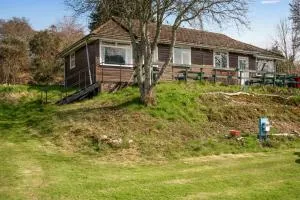 Cozy Chalet in Strathpeffer Highlands river views - Bridgend