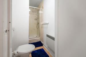 2 Bed Chalet - Sleeps 3 - River and mountain views