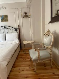 Fatih Balatta Pink Home 3