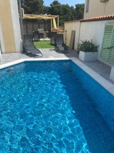 Private pool,3 bedrooms and 3 bathrooms