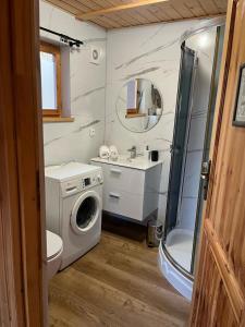 Domek całoroczny HAWAJE nad jeziorem Kazub