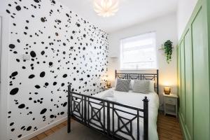 Winslow House- Close To Coop Etihad & Free Parking
