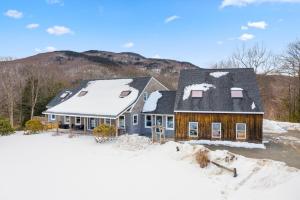 Birch Grove Retreat Atop Sunapee for Ski and Lake Life