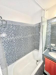 Studio 4 Pers Sea View Secured Cap Esterel