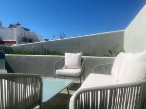 Romantic rooftop apartment with stunning sea and mountain views