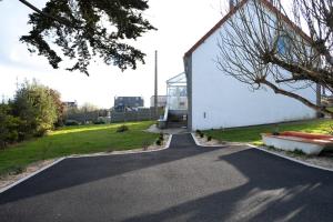 Maisons de vacances La maison aux volets bleus a 300m de la plage : photos des chambres