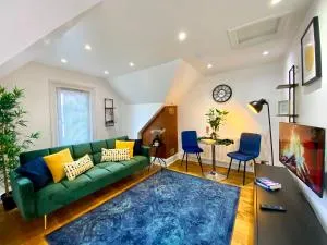 Pinnacle Apartment - 雷丁