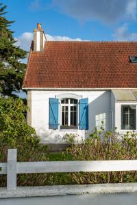Maisons de vacances La maison aux volets bleus a 300m de la plage : photos des chambres