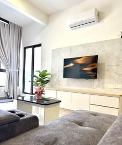 Bali Residence Melaka- Family Rooms- Entire Homes & Apartments-Water Park- Swimming Pool- Jonker St- by n stays