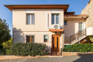 Casa Decano sea and beautiful garden