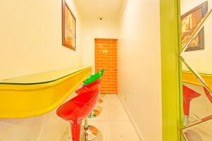 VIP Hostel, Near PNR Pasay Evangelista, Makati Manila