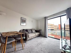 J Quarter 1BR - Free Parking - Suite Three