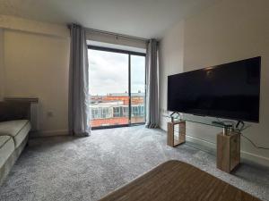 J Quarter 1BR - Free Parking - Suite Three