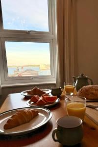 Fabulous High Street Townhouse With Stunning Views & Parking at 'Eagles Nest' - Ubytování bez kategorie ve městě Falmouth