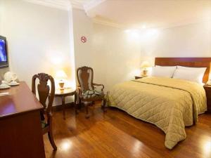 Collection O VIP Suites, Near PNR Pasay Evangelista, Makati Manila