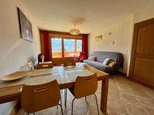 Appartements Appartement T2 avec terrasse et parking, ideal pour familles - FR-1-624-88 : photos des chambres